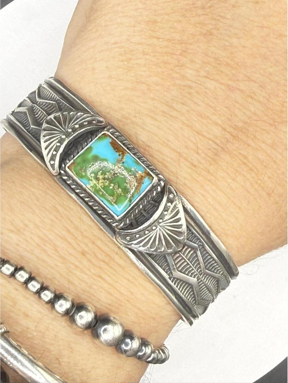 Navajo artist Sunshine Reeves Sonoran Gold Turquoise Sterling Silver Cuff 33g - Picture 3 of 9